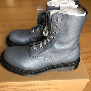 Dr Martens 1460 Pascal Virginia Leather Gunmetal